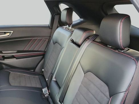 Used 2022 Ford Edge ST-Line AWD/4WD image 11