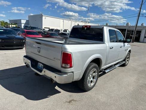 Used 2017 RAM 1500 Laramie AWD/4WD image 19