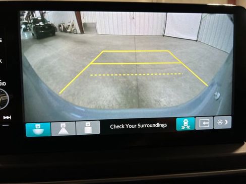 New 2025 Honda Pilot Touring image 27