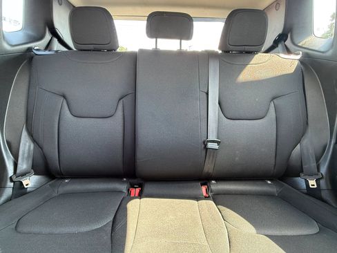Used 2018 Jeep Renegade Sport w/ Power & Air Group AWD/4WD image 22