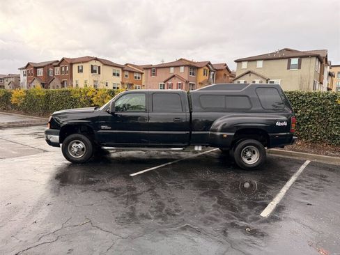 Used 2006 Chevrolet Silverado 3500 LT w/ Heavy-Duty Power Package image 7
