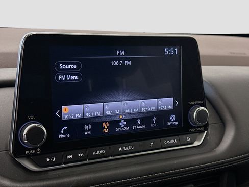 Used 2023 Nissan Rogue SV image 21