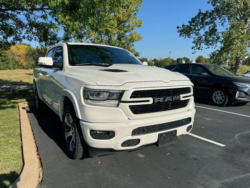 Used 2019 RAM 1500 Laramie w/ Sport Appearance Package AWD/4WD image 2