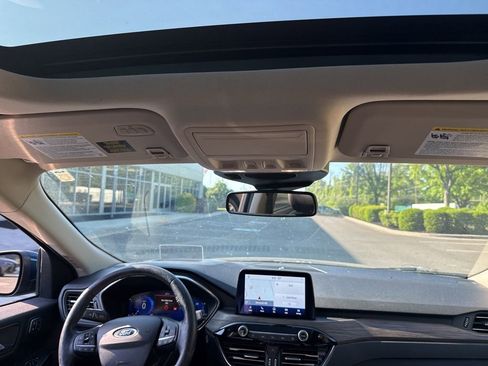 Used 2020 Ford Escape Titanium AWD/4WD image 8