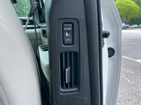 Certified 2026 Honda Odyssey EX-L image 39