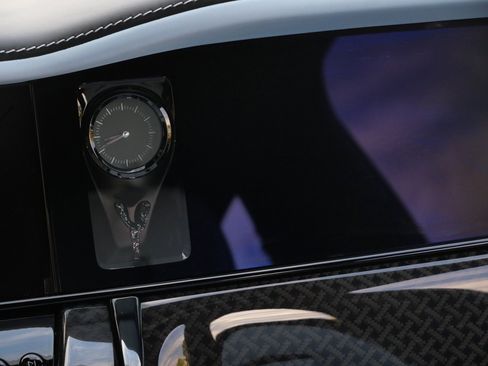 New 2026 Rolls-Royce Cullinan Black Badge image 14