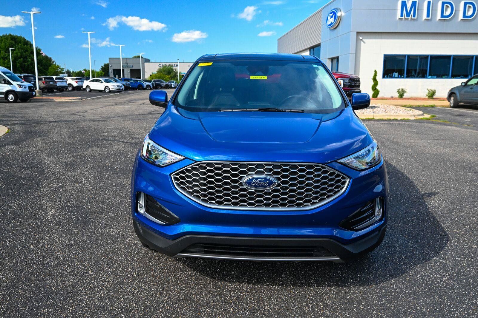 Certified 2024 Ford Edge SEL w/ Convenience Package AWD/4WD image 10
