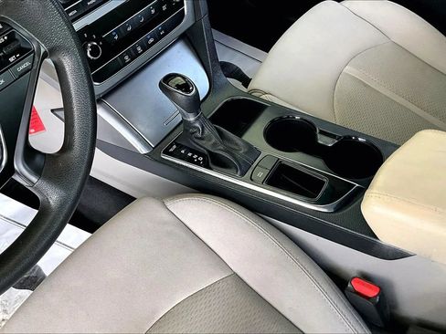 Used 2017 Hyundai Sonata SE w/ Cargo Package FWD image 15