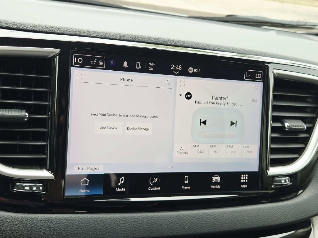 Certified 2024 Chrysler Pacifica Touring-L FWD image 26