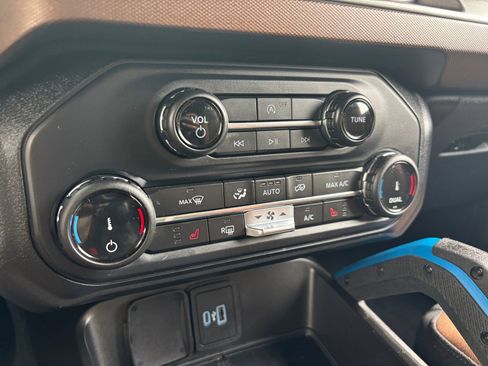 Used 2022 Ford Bronco Outer Banks image 29