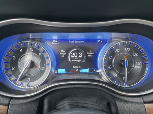 Used 2016 Chrysler 300 C Platinum w/ Safetytec Plus Group image 24