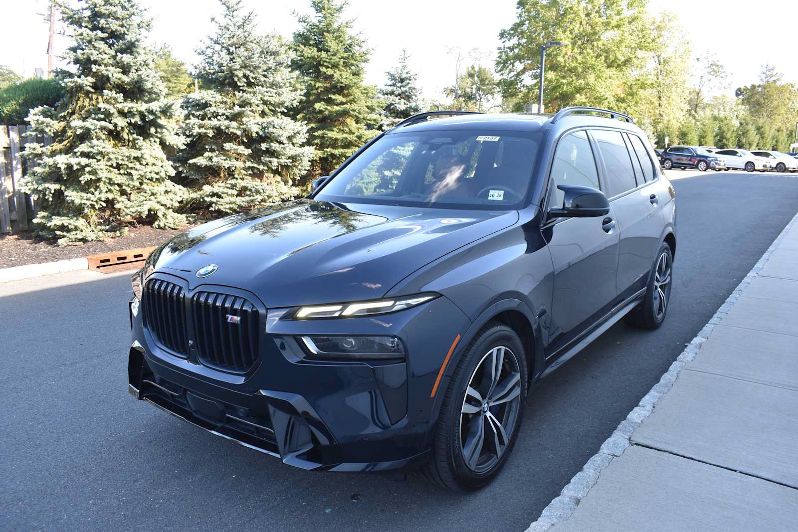 Used 2024 BMW X7 M60i w/ Executive Package AWD/4WD image 3