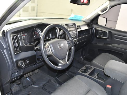 Used 2014 Honda Ridgeline Sport image 2