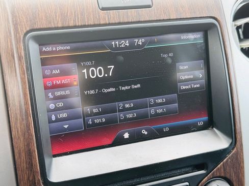 Used 2013 Ford F150 Lariat w/ Lariat Chrome Pkg image 28