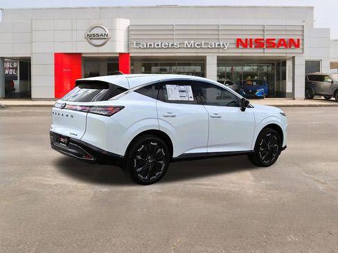 New 2026 Nissan Murano Platinum w/ Cargo Package AWD/4WD image 3