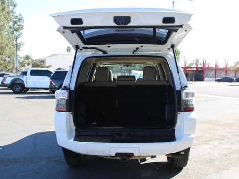 Used 2018 Toyota 4Runner SR5 Premium AWD/4WD image 34