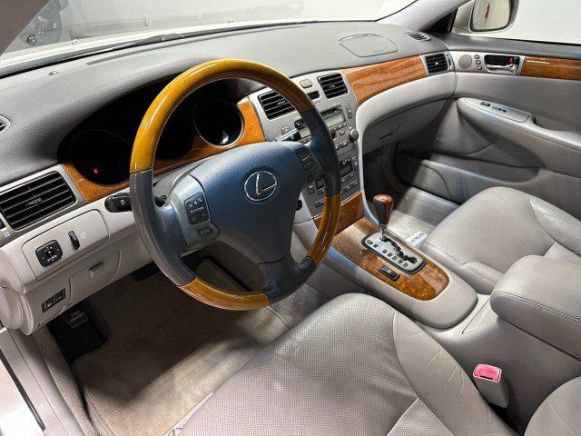 Used 2006 Lexus ES 330 w/ Preferred Accessory Pkg FWD image 12