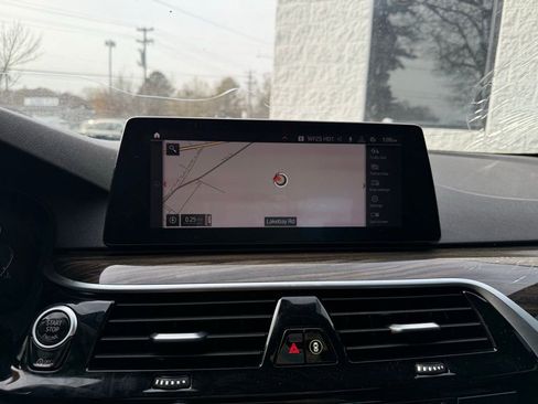 Used 2020 BMW 530i w/ Convenience Package image 11