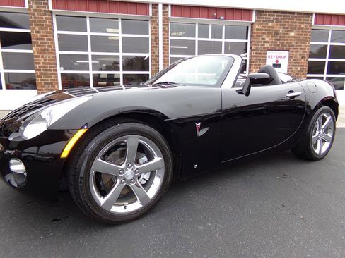 Used 2007 Pontiac Solstice Convertible w/ Premium Package image 1