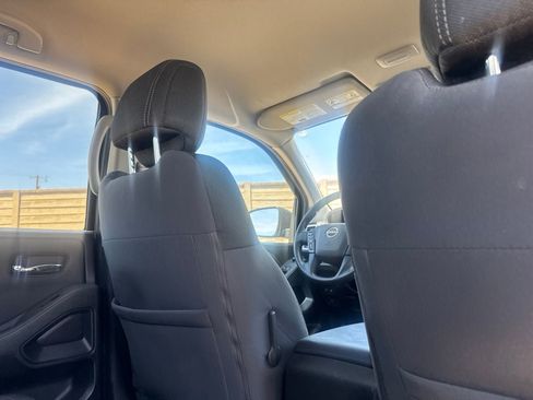 Used 2022 Nissan Frontier SV AWD/4WD image 26