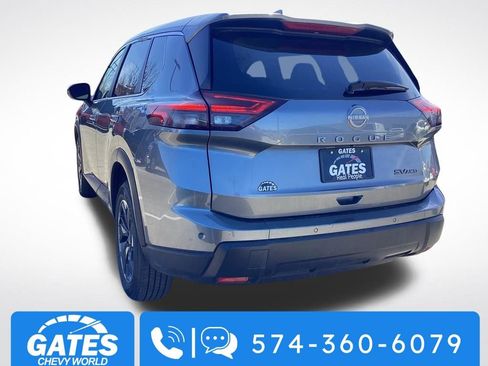 Used 2024 Nissan Rogue SV image 7