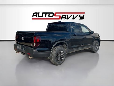 Used 2023 Honda Ridgeline Sport image 7