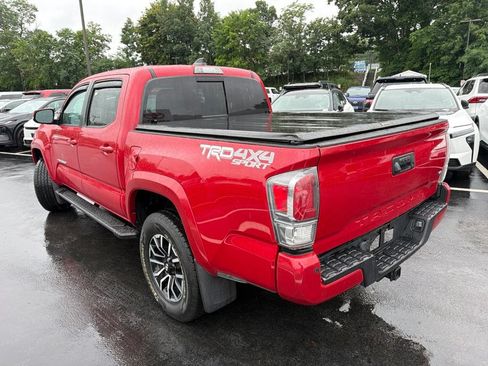 Certified 2021 Toyota Tacoma TRD Sport w/ Technology Package AWD/4WD image 9