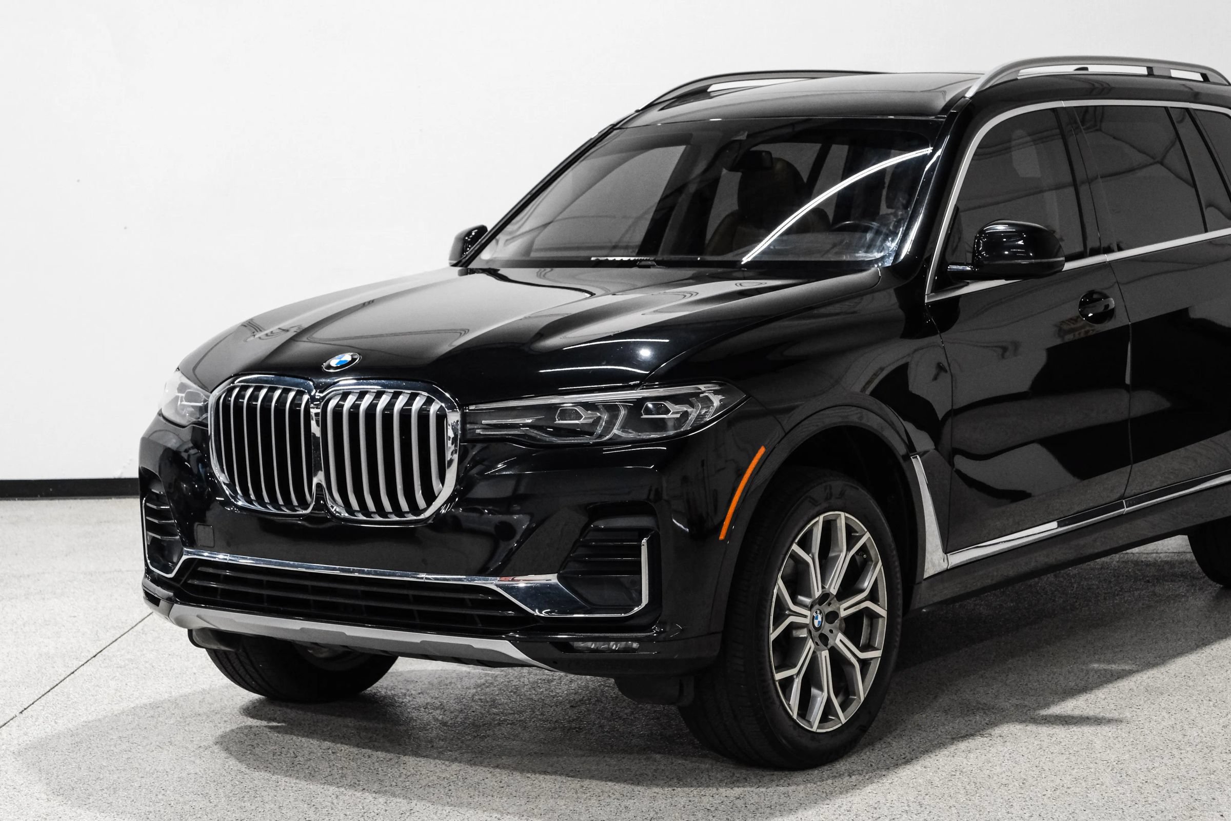 Used 2019 BMW X7 xDrive40i w/ Cold Weather Package AWD/4WD image 10