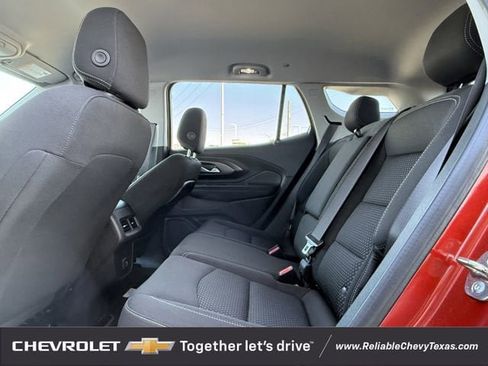 Used 2024 GMC Terrain SLE w/ Driver Convenience Package FWD image 30