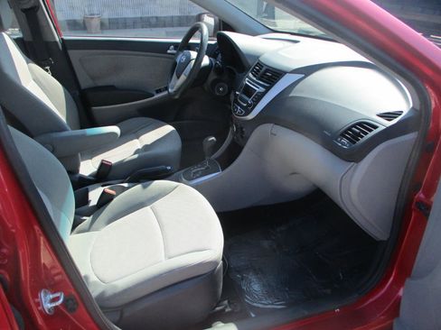 Used 2014 Hyundai Accent GLS image 7
