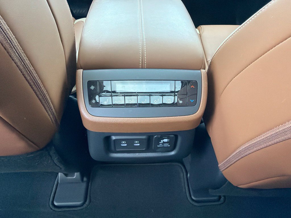 Used 2026 Nissan Pathfinder Platinum w/ Cargo Package AWD/4WD image 18