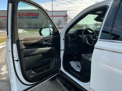 Used 2024 Chevrolet Tahoe Premier image 16