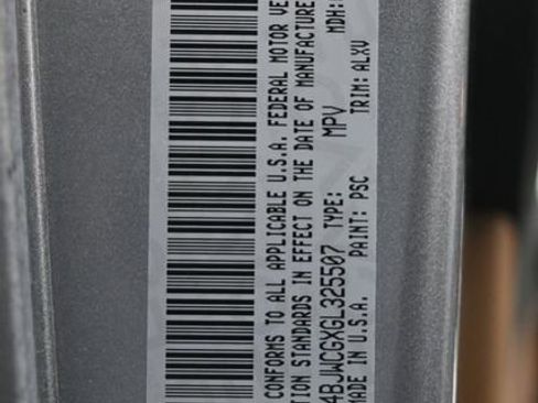 Used 2016 Jeep Wrangler Rubicon w/ Power Convenience Group image 54