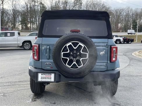 Used 2023 Ford Bronco Outer Banks image 4