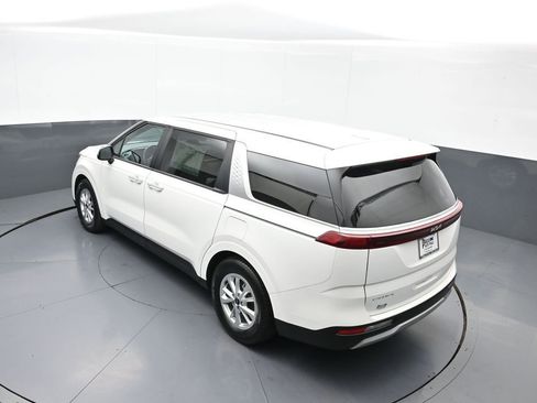 Used 2024 Kia Carnival LX FWD image 39