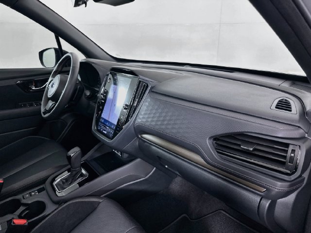 Used 2025 Subaru Forester Touring AWD/4WD image 30
