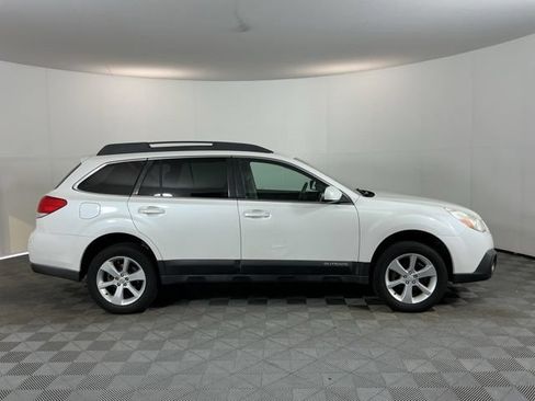 Used 2013 Subaru Outback 2.5i Premium AWD/4WD image 4