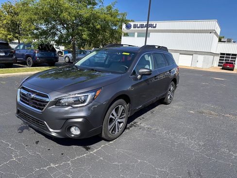 Used 2019 Subaru Outback 3.6R Limited AWD/4WD image 7