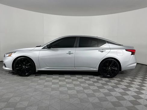 Used 2019 Nissan Altima 2.5 SR FWD image 7