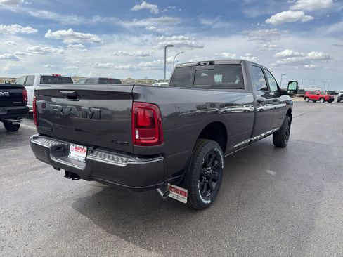 New 2026 RAM 2500 Laramie AWD/4WD image 5