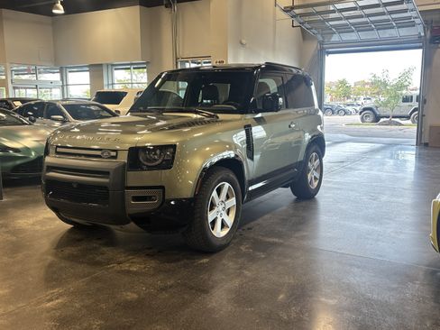 Used 2023 Land Rover Defender 90 X-Dynamic SE AWD/4WD image 3