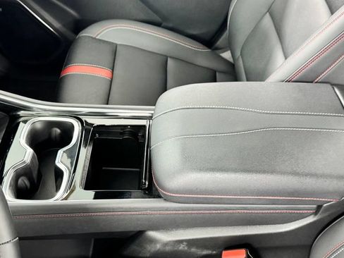 Used 2024 Chevrolet Traverse RS w/ LPO, Floor Liner Package AWD/4WD image 38
