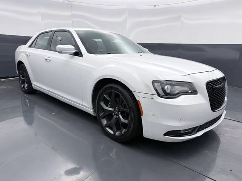Used 2023 Chrysler 300 S RWD image 1
