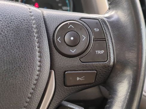 Used 2018 Toyota RAV4 XLE image 25