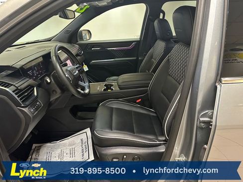 Used 2025 GMC Acadia Denali w/ LPO, Floor Liner Package AWD/4WD image 5