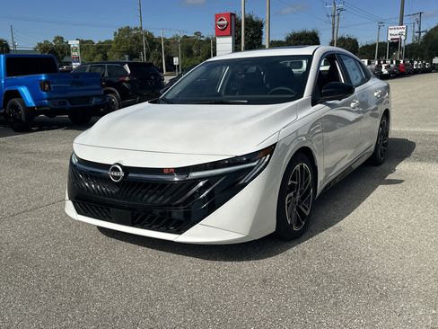 New 2026 Nissan Sentra SR image 2