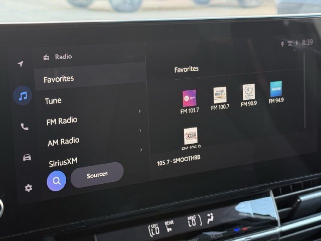 Certified 2025 Toyota Sienna XLE FWD image 19