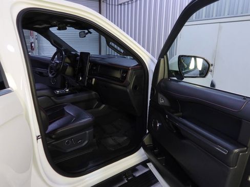 Used 2024 Ford Expedition Max Limited image 12