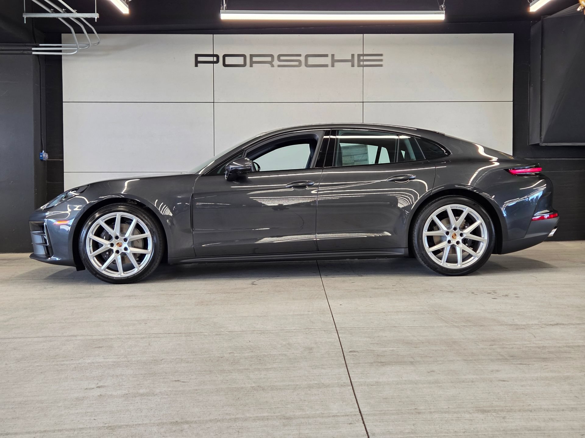 New 2026 Porsche Panamera 4 AWD/4WD image 2
