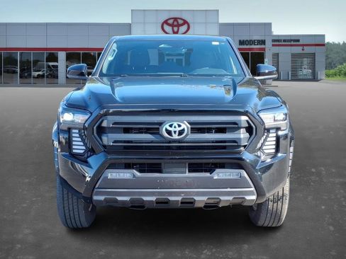 Certified 2024 Toyota Tacoma SR5 image 2